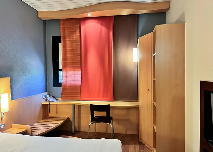 Ibis Ca' Granda 3*